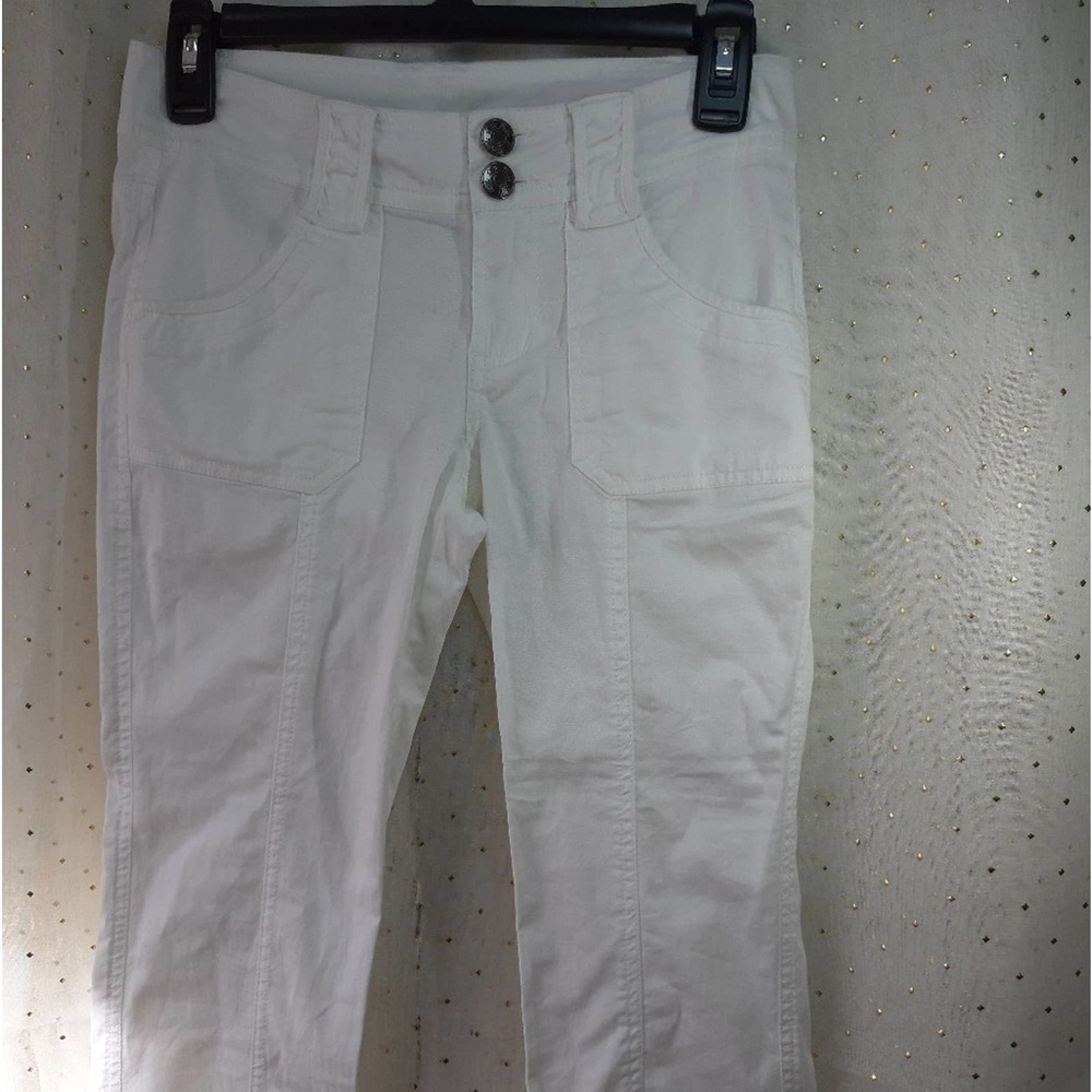 Bebe White Capris